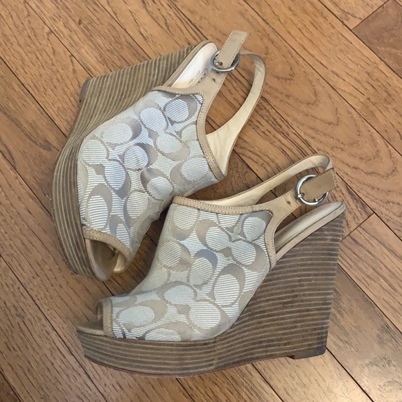 Coach wedges size 9 - Picture 2 of 8